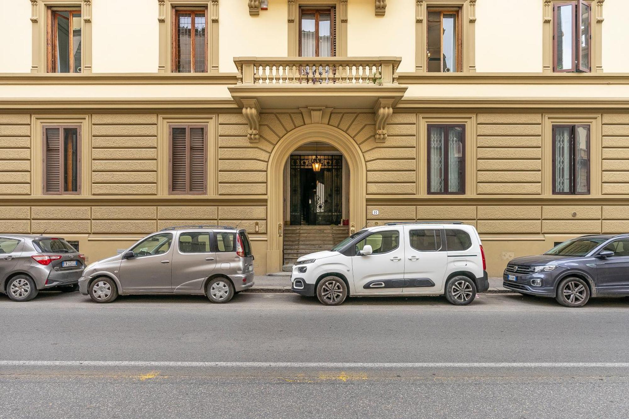 San Marco Black Appartamento Luxury Con Terrazzo E Parcheggio Su Richiesta Florence Extérieur photo