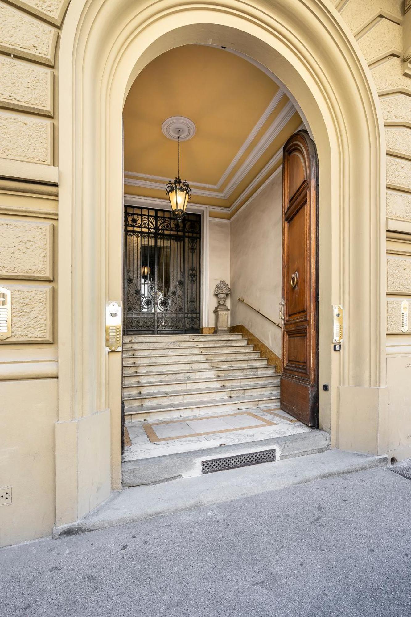 San Marco Black Appartamento Luxury Con Terrazzo E Parcheggio Su Richiesta Florence Extérieur photo